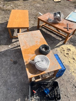 Mesa de madera TENGO 8 iguales