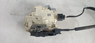 Cerradura puerta delantera derecha VOLKSWAGEN