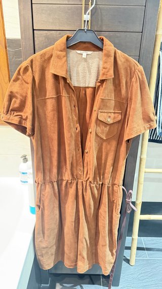 Vestido de ante marrón