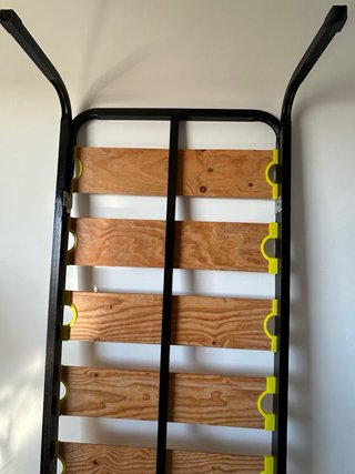 Somier metálico con láminas de madera