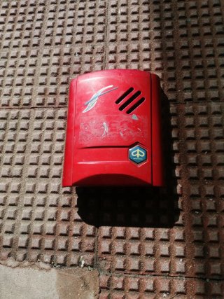 Tapa Roja Vespino F9