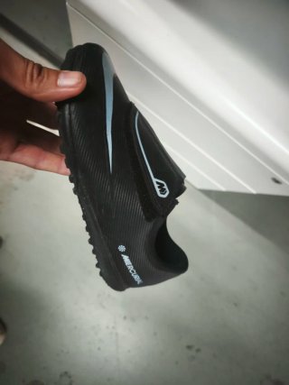 Botas Nike Mercurial multitaco 31,5