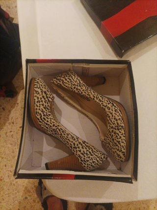 Zapatos de tacón leopardo
