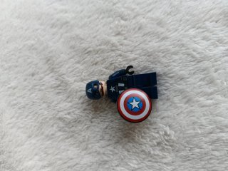 LEGO Capitán América con Escudo