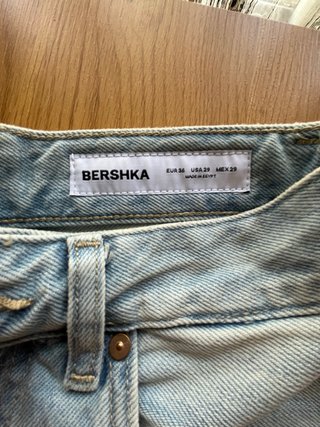 Bermudas vaqueras Bershka azul claro