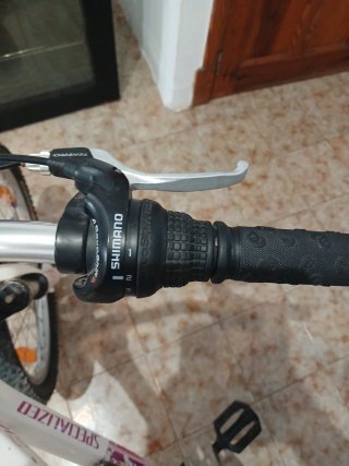 Bici Specialized Hotrock 20 Rosa. Cuadro aluminio