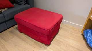 Reposapiés Ikea beige/rojo