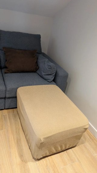 Reposapiés Ikea beige/rojo