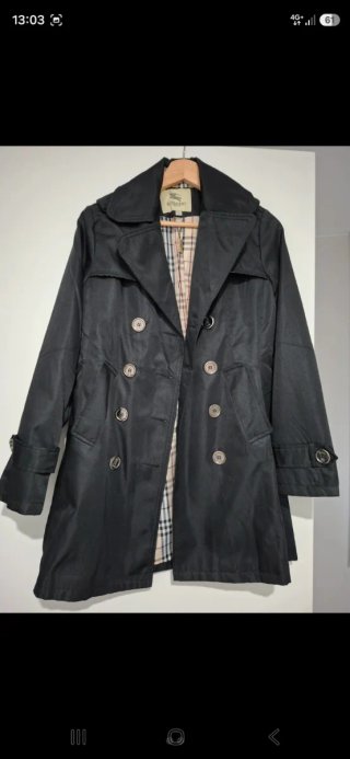 Gabardina trench Burberry Negra