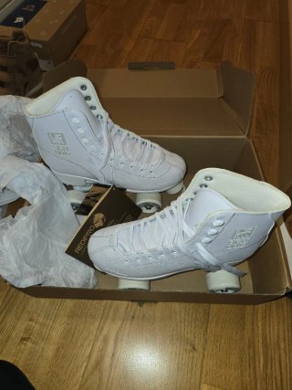 Patines de Cuatro Ruedas Blancos