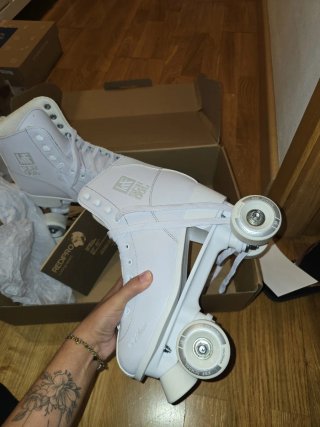 Patines de Cuatro Ruedas Blancos