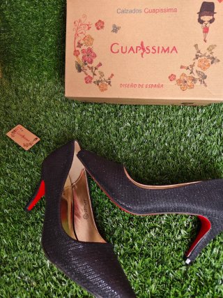 Zapatos Guapissima Negros y Dorados tallas 38-40