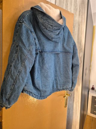 Chaqueta Vaquera con Capucha