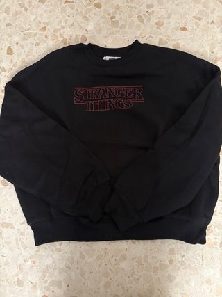 Sudadera Stranger Things Negra, talla XS-XXS