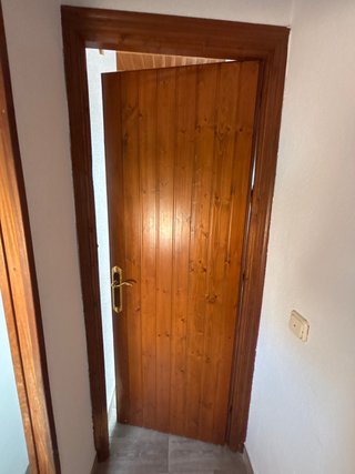 2 Puertas de madera interior