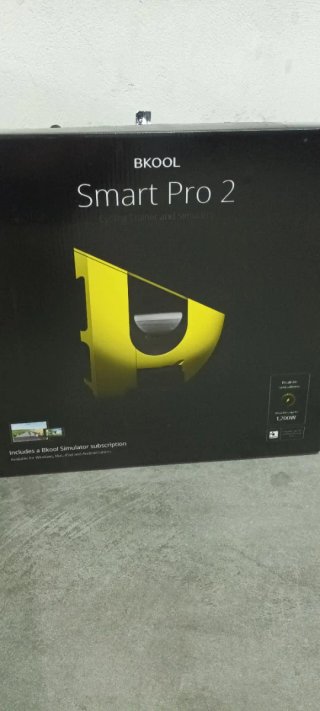 Rodillo BKOOL Smart Pro 2 y cubierta para rodillo