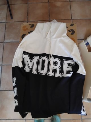 Sudadera con capucha bicolor