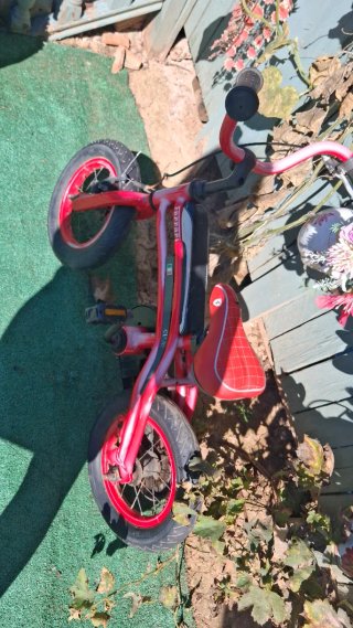 Bicicleta infantil Ferrari