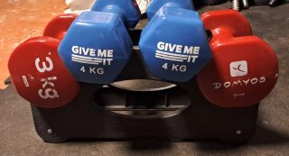 4 Mancuernas 4kg y 3kg con Soporte