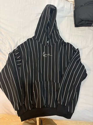 Sudadera Karl Kani Rayas Blancas y Negras