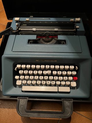 Máquina de escribir Olivetti Studio 46 Vintage