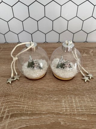 2 Palline di Natale con Decorazione Interna