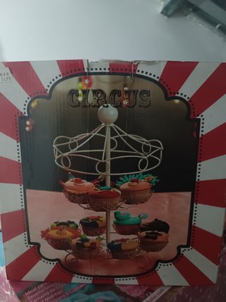 Expositor de cupcakes temática Circo