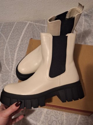 Botas plataforma METRY SCOTT beige/negras T40