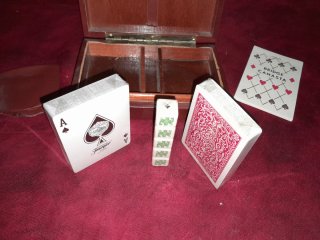 Estuche de Juego con Cartas y Dados