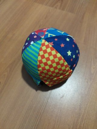 Pelota sensorial para bebé
