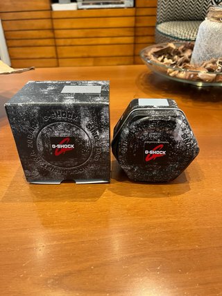 Reloj G-Shock Casio Negro con Rojo