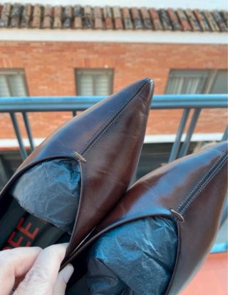 Zapatos de salón Desiree marrones