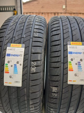 2 Neumáticos Pirelli Scorpion 235/60R18 XL