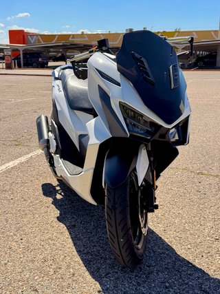 Moto 125 SYM Jet X Scooter con escape turbo kit