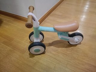 Bicicleta correpasillos Teeny para bebé