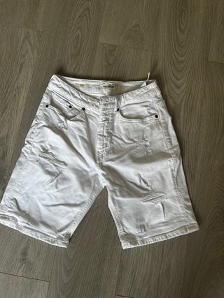 Vaqueros cortos Pull&Bear blancos rotos