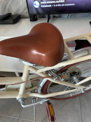Bicicleta estilo paseo color crema