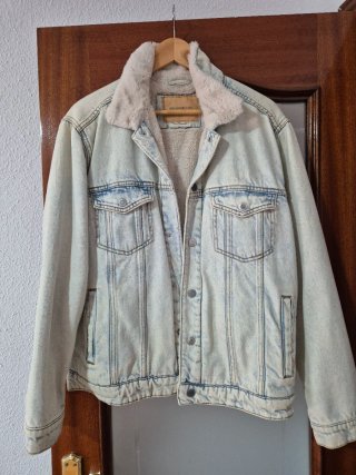 Chaqueta vaquera Pull&Bear forrada Talla M