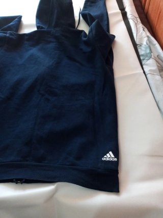 Sudadera Adidas con cremallera