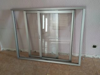 Ventana aluminio corredera 4 hojas