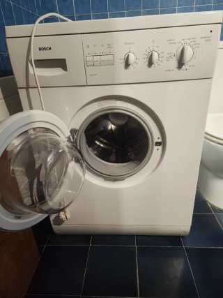 Lavadora// secadora de 6kg Bosch BVT 2431