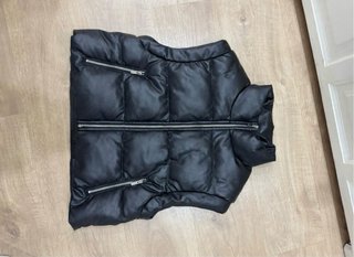 Chaleco de cuero Zara negro