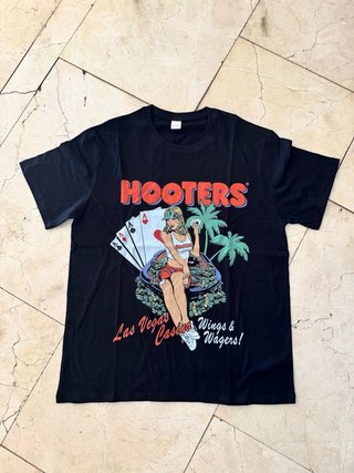 Camiseta Hooters Vintage Negra