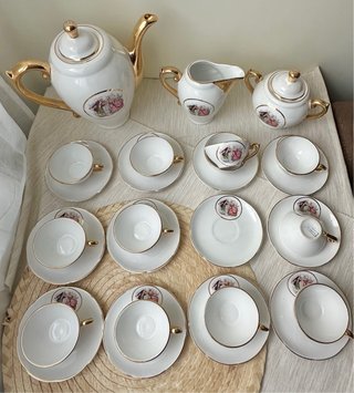 Juego de café de porcelana antiguo
