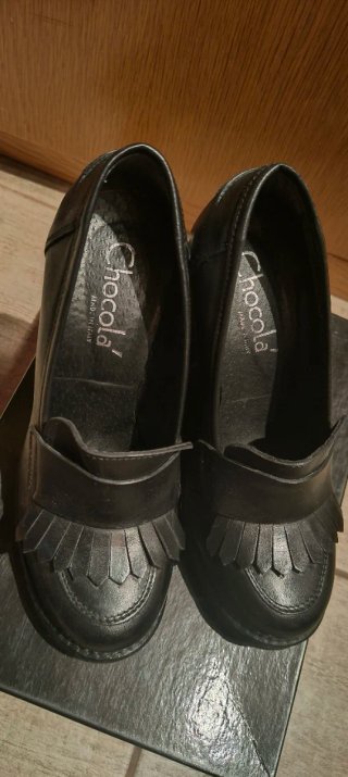 Scarpe con tacco e nappe Chocolà