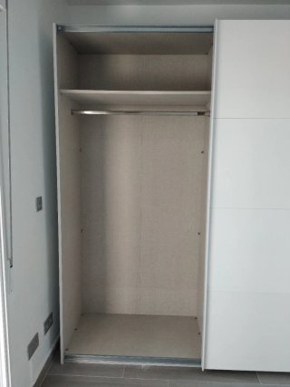 Guardaroba Bianco Lucido con Porte Scorrevoli