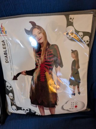 Disfraz Payasa y Diablesa Halloween