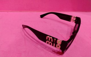 Occhiali da sole donna neri e oro, senza custodia!