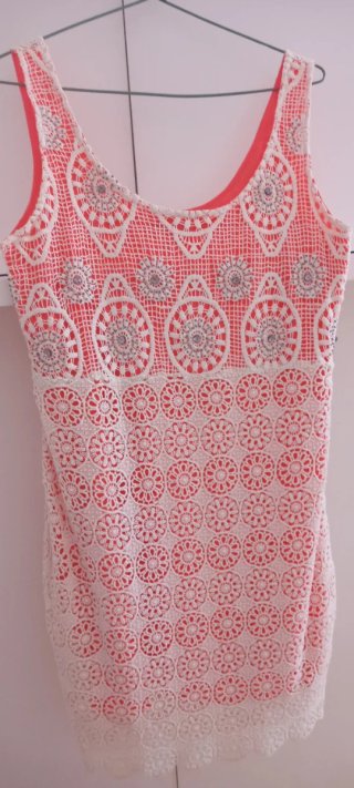 Vestido de encaje blanco y  naranja
