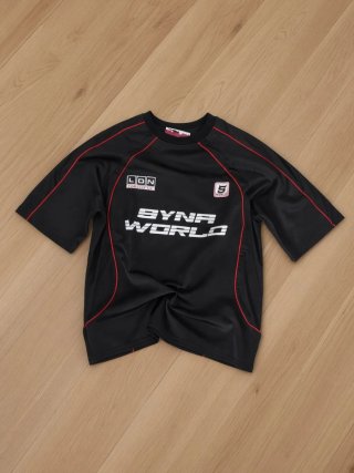 Camiseta Syna World
